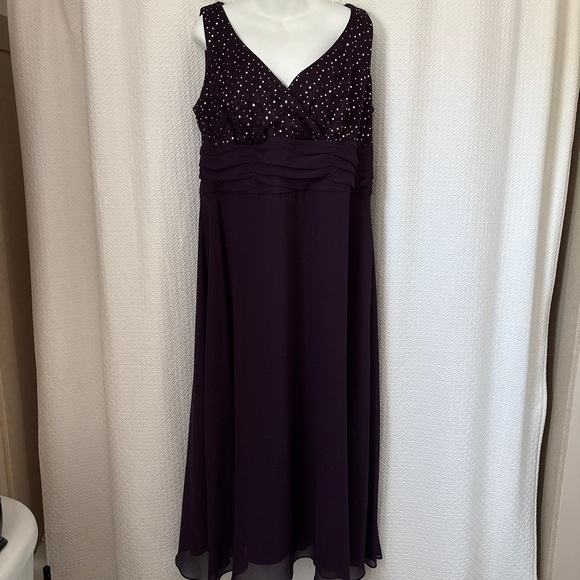 R&M Long Sleeveless Eggplant Purple Dress with Jacket size 16W 2 piece set - Picture 5 of 6